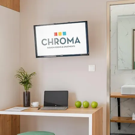 Chroma Fashion & アパートホテル アテネ